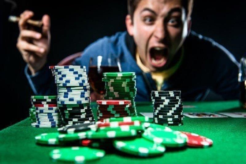 Tìm hiểu poker trực tuyến là gì?