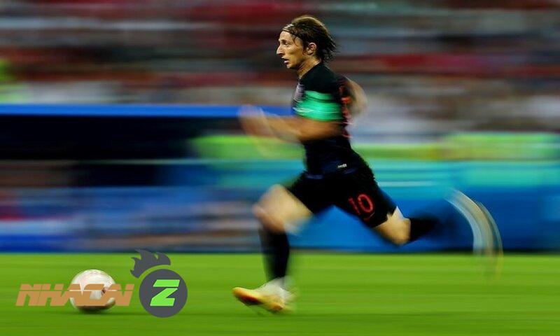 Bắt trọn khoảnh khắc Luka Modric di chuyển bóng