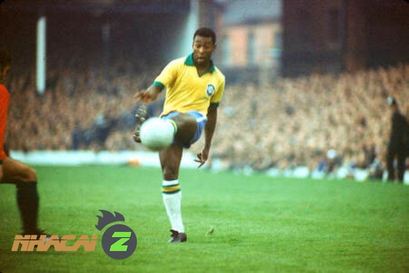 Hình ảnh Pele thi đấu trong giải World Cup 1966