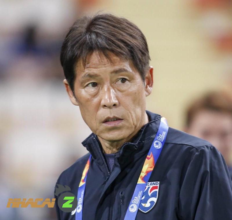 HLV Akira Nishino quyết lấy lại danh dự cho Thái Lan tại trận cuối.