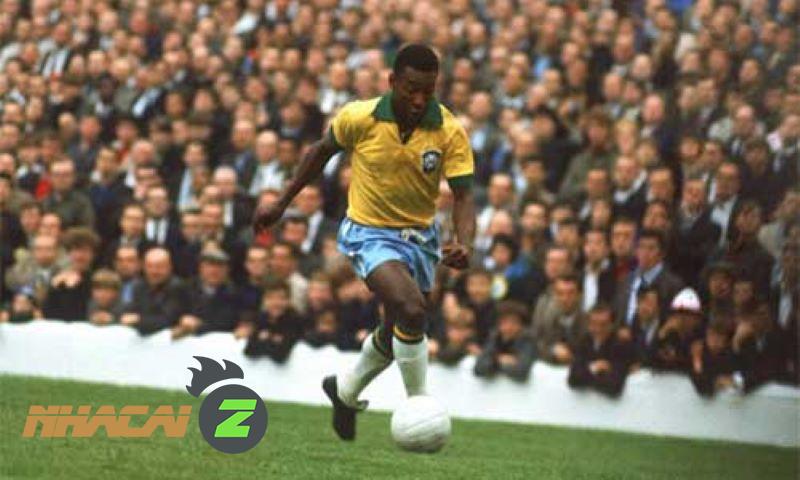 Pele là cầu thủ lập hat-trick trẻ nhất trong lịch sử World Cup